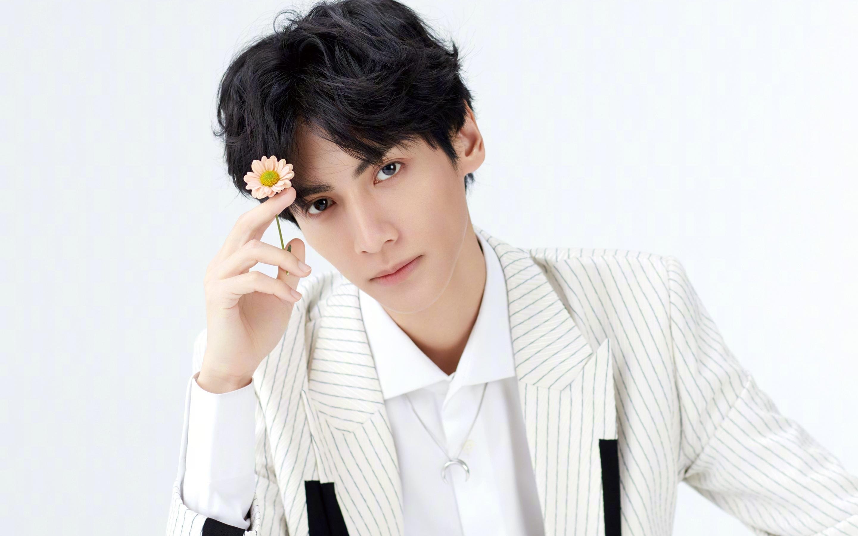 中场节拍器与战术洪流,法比尼奥存在感拉满,里昂冲垮希腊防线