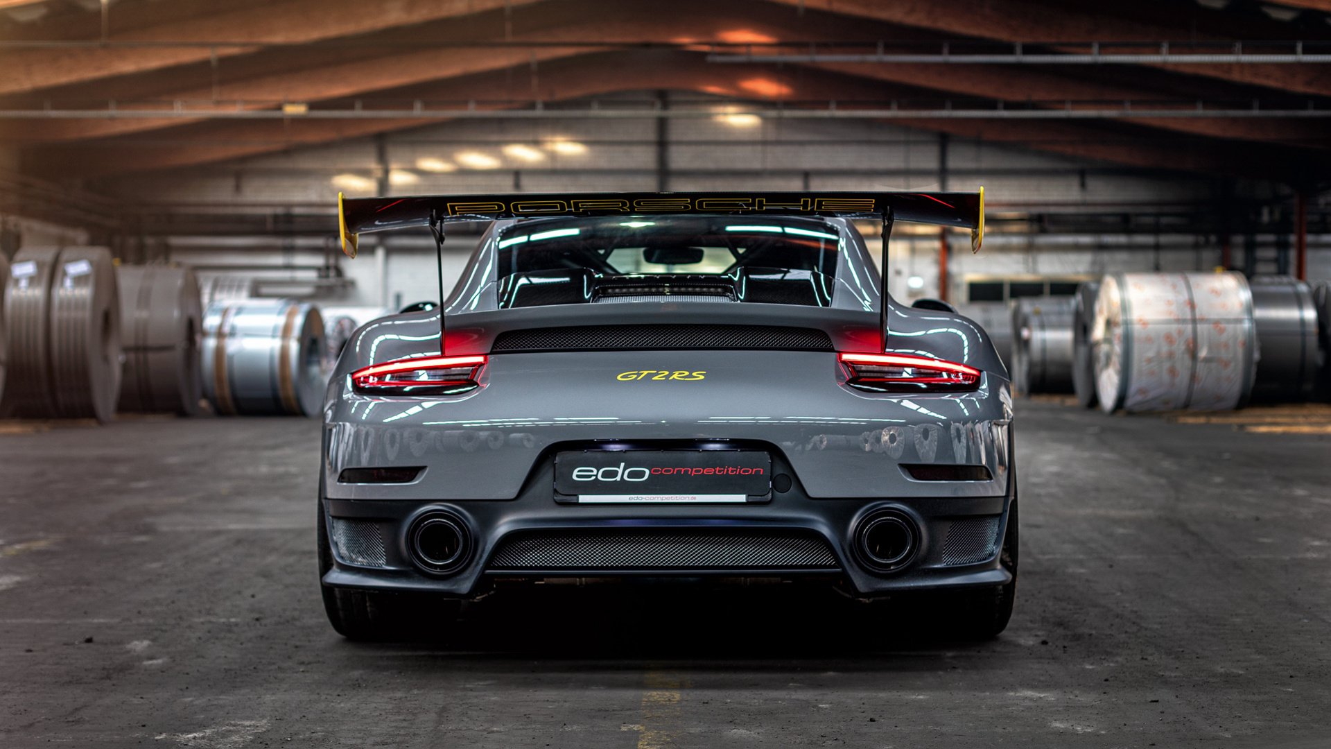 红色齿轮与绿茵交响，瑞士战术革新启示德甲争冠哲学