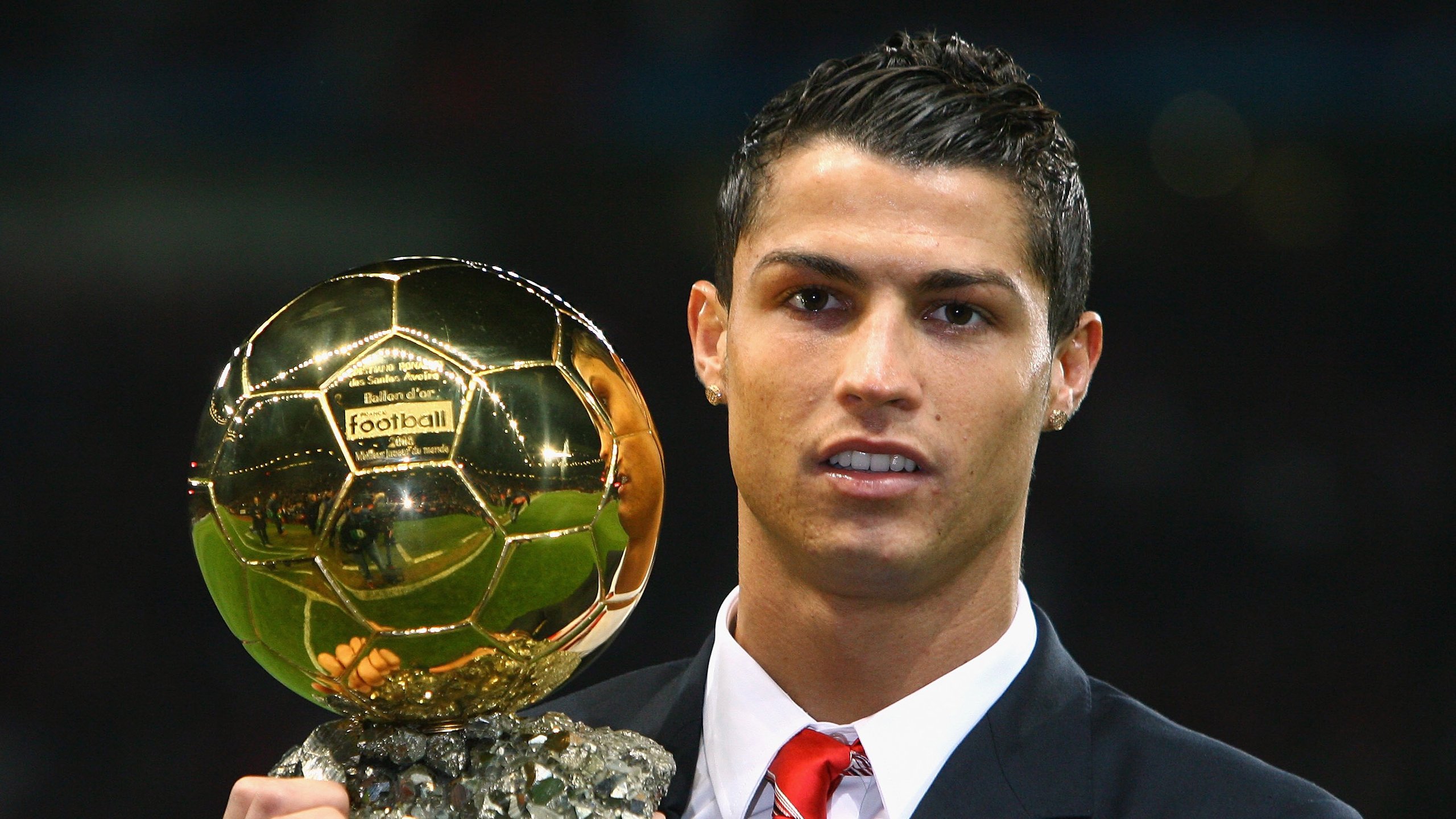 北境称王与中场称神，足球世界的两种唯一定律